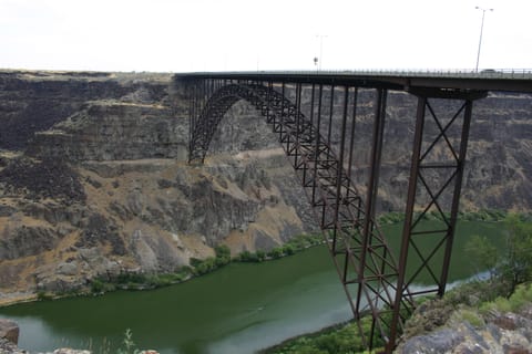 Perrine Bridge over the Snake River Canyon in Twin Falls, Idaho.