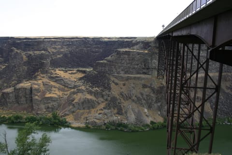 Perrine Bridge over the Snake River Canyon in Twin Falls, Idaho.