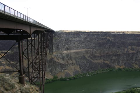 Perrine Bridge over the Snake River Canyon in Twin Falls, Idaho.